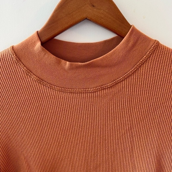 DAYDREAMER Cognac Mock Neck Thermal - Picture 3 of 16